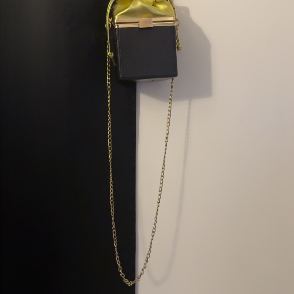 Chic Black and Gold Crossbody Bag